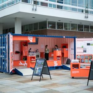 Bakteriopolis Überseecontainer