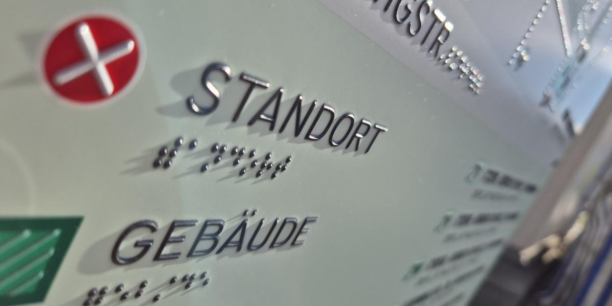 Curated visual reference: Fresh Look at New Tactile Navigation Marker Improves Accessibility At