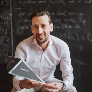 Dr. Christian Schilling