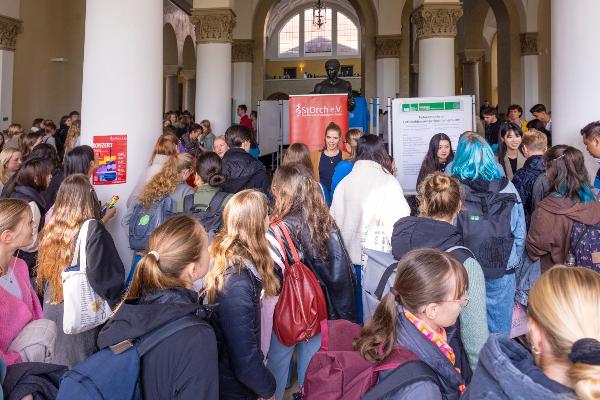 Infomesse bei der Erstsemesterbegrüßung