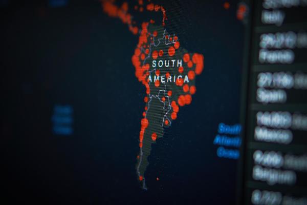 Covid-19 Dashboard from Johns Hopkins University, Corona Virus World Map on PC screen - South America | © AdobeStock / moinzon Covid-19 Dashboard from Johns Hopkins University, Corona Virus World Map on PC screen - South America