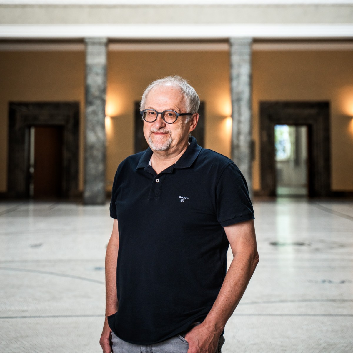 Prof. Erwin Frey