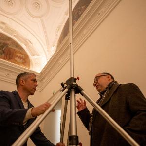 Prof. Nicola Lercari und Prof. Stephan Hoppe in der Residenz München