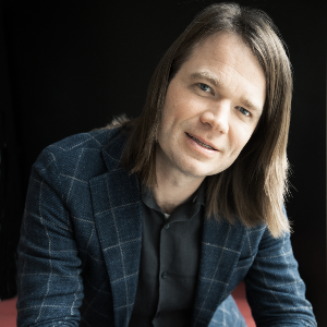 Prof. Dr. Julian Schröter