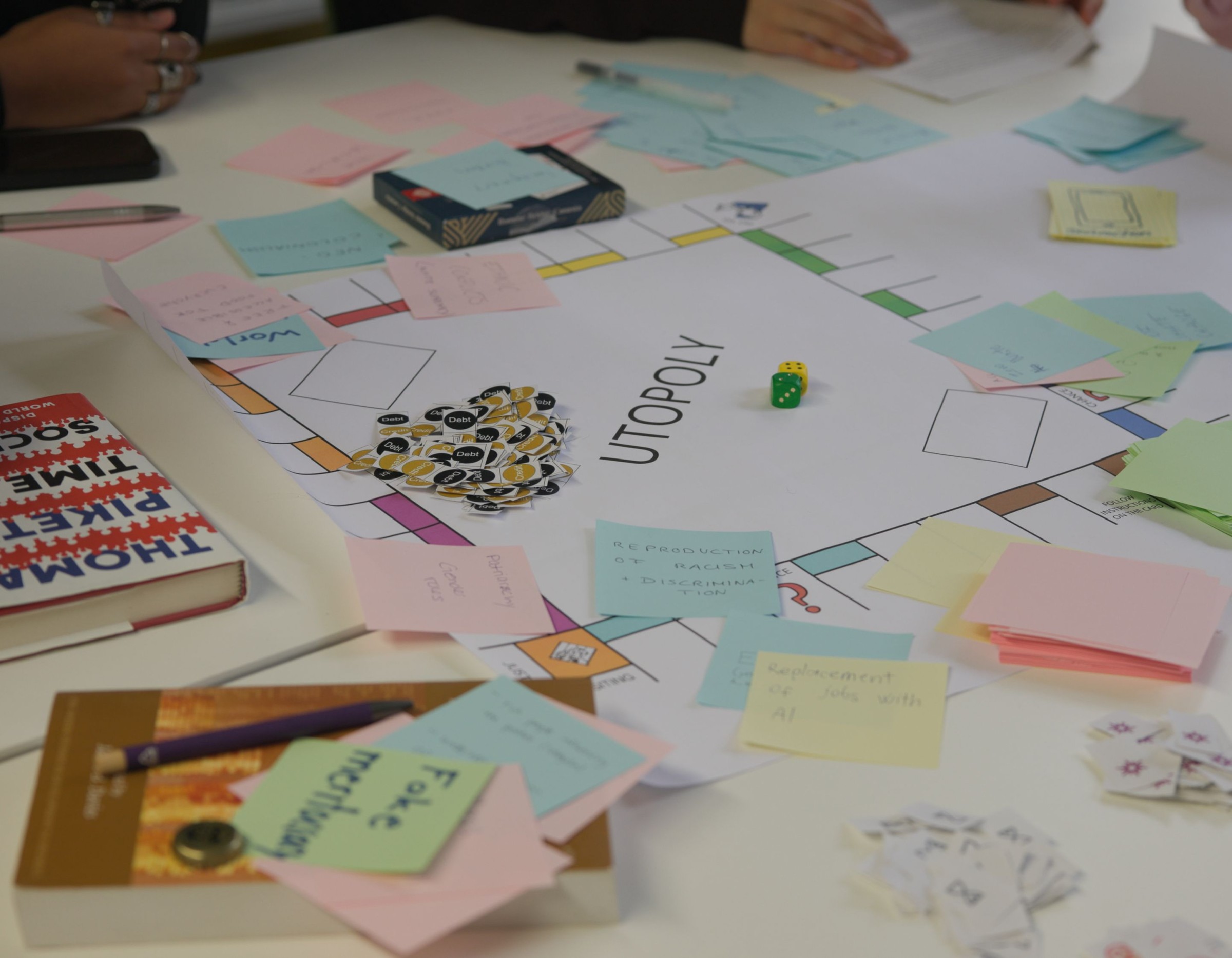 Das Brettspiel Utopoly soll utopisches Denken fördern